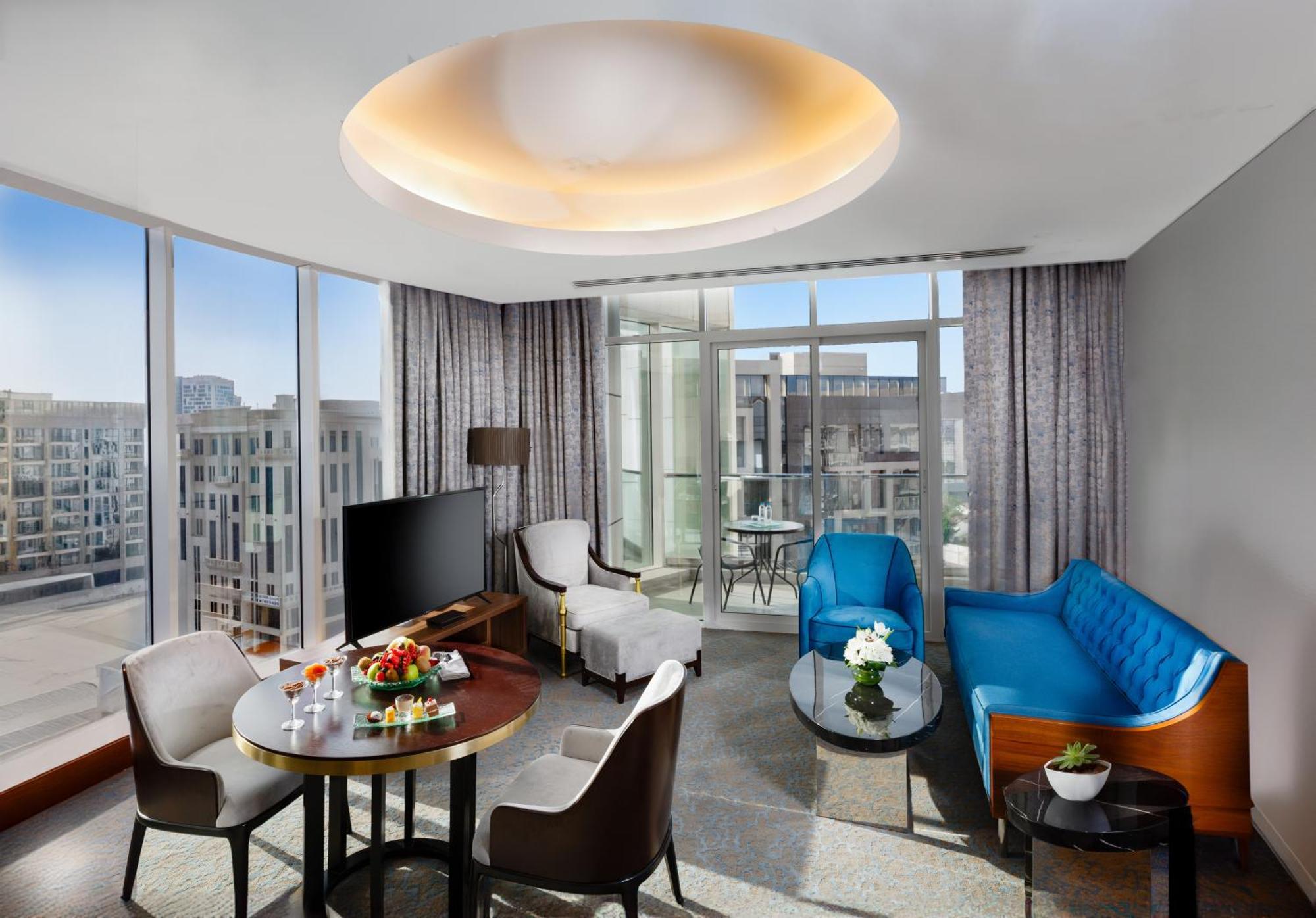 Millennium Place Доха Екстер'єр фото A suite at the hotel
