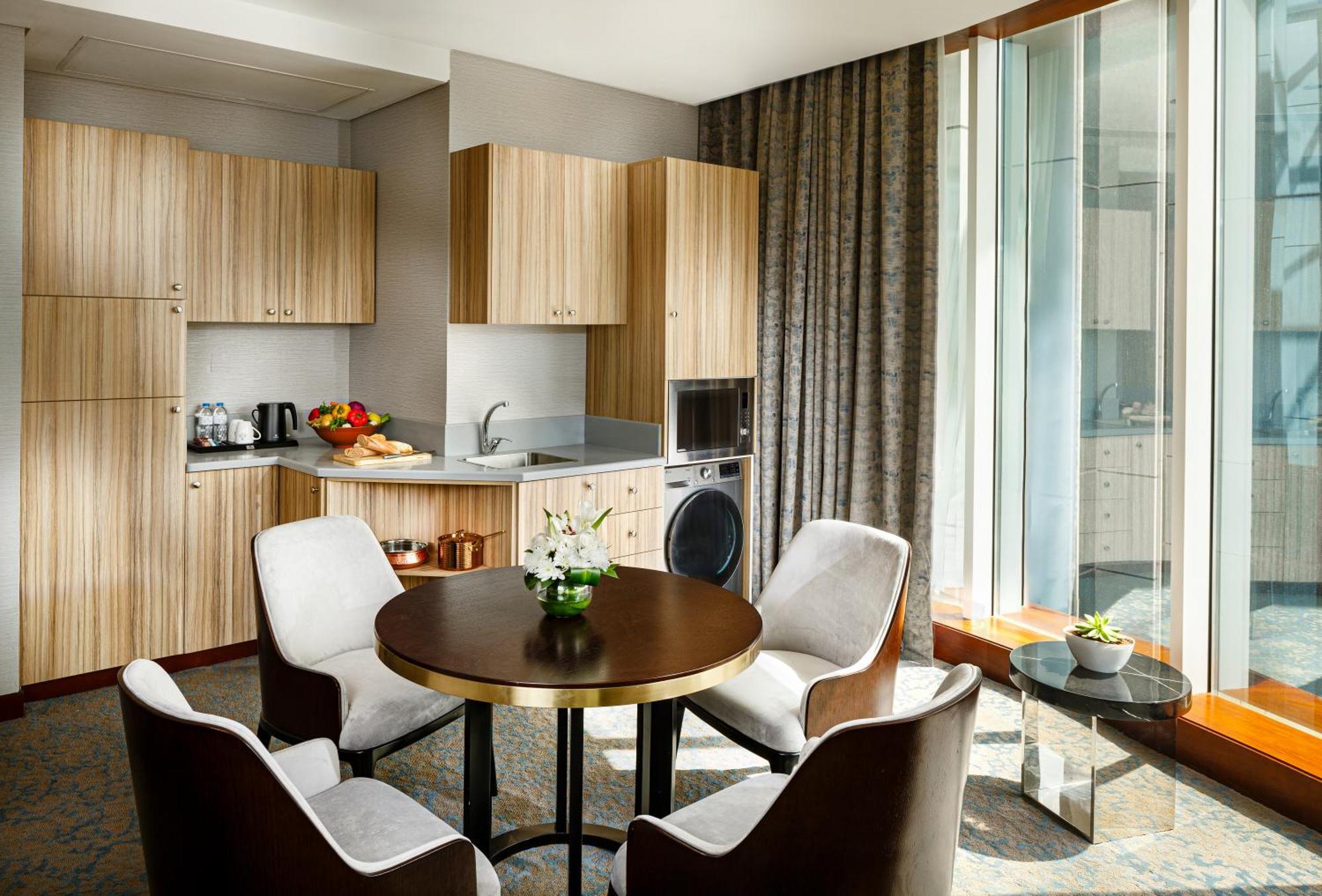 Millennium Place Доха Екстер'єр фото Kitchenette
