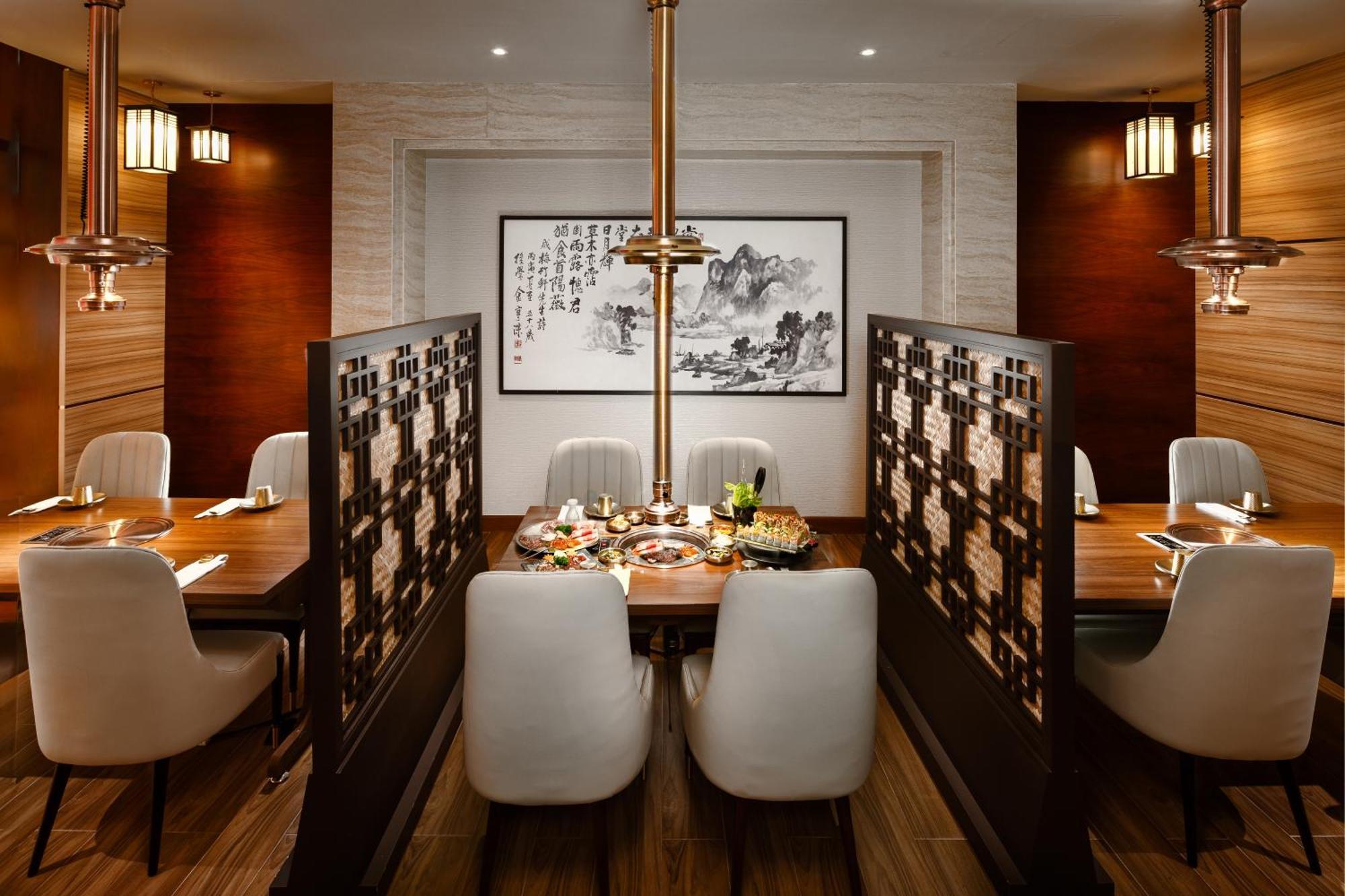 Millennium Place Доха Екстер'єр фото Interior of a restaurant
